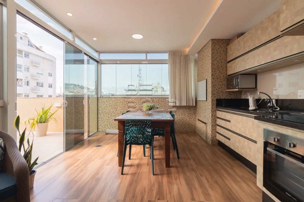 Duplex com jacuzzi e vista mar no Abraão