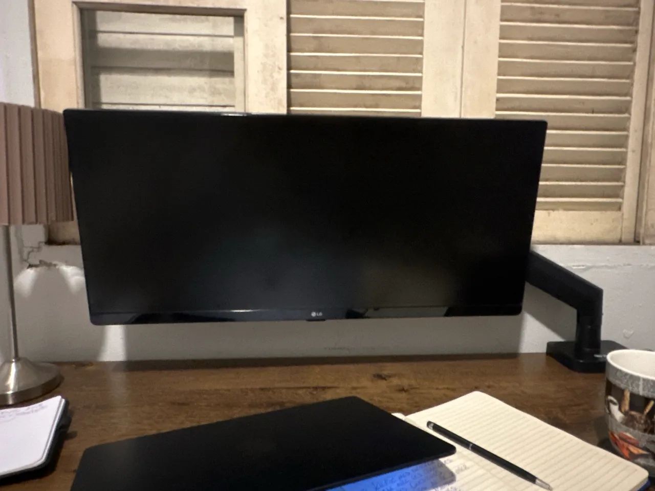 Monitor LG WideScreen 25 Com Suporte articulado  - Foto 2