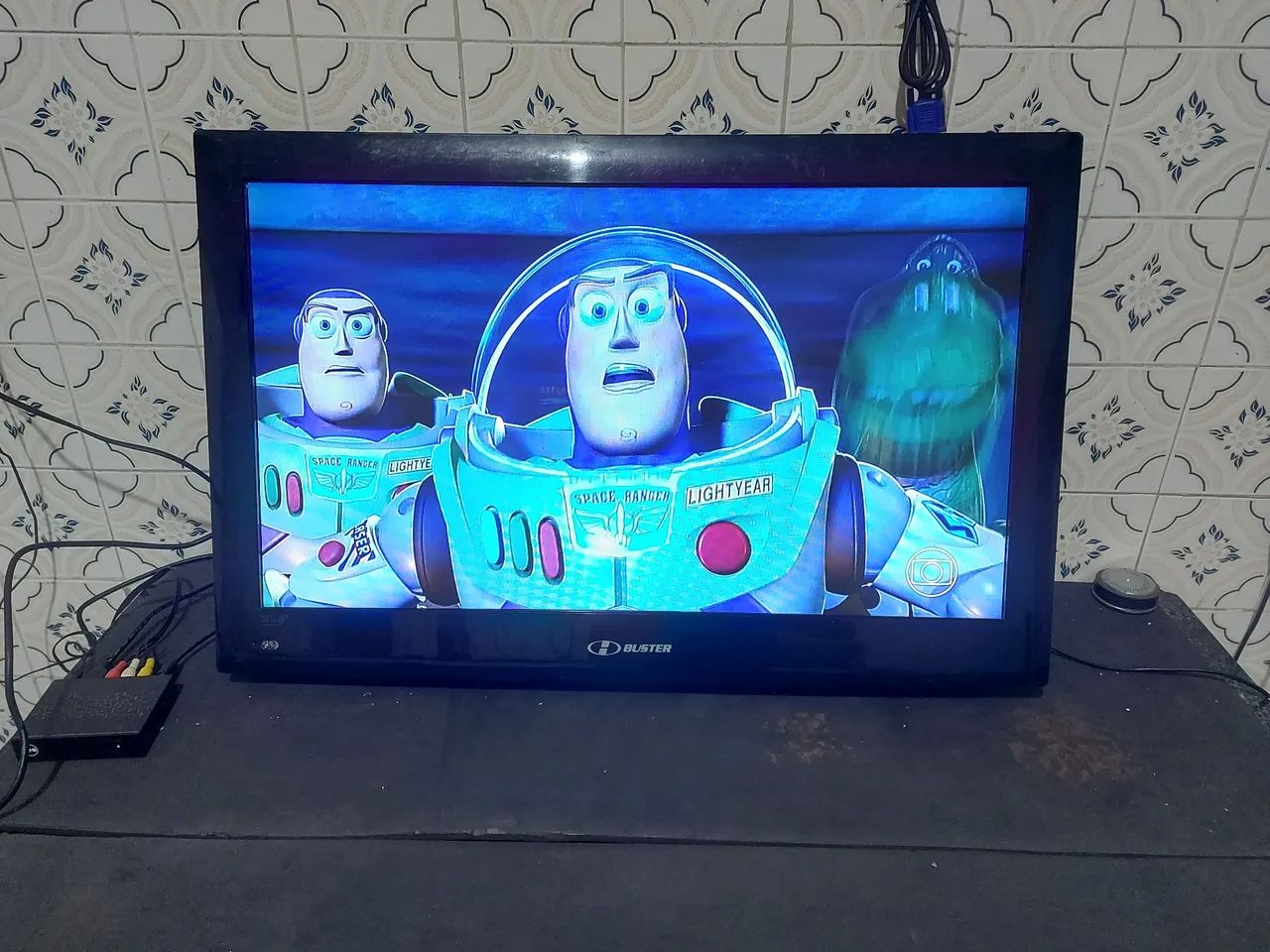 Tv buster hbtv32d03dh 