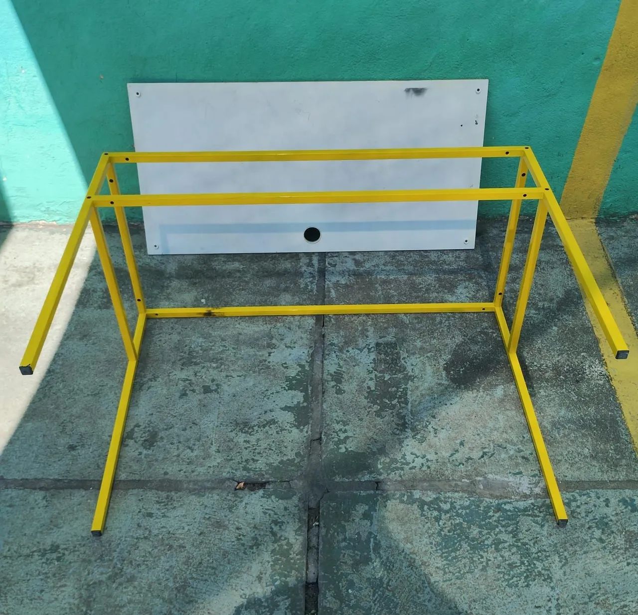 Mesa de escritório/escolar - Foto 2