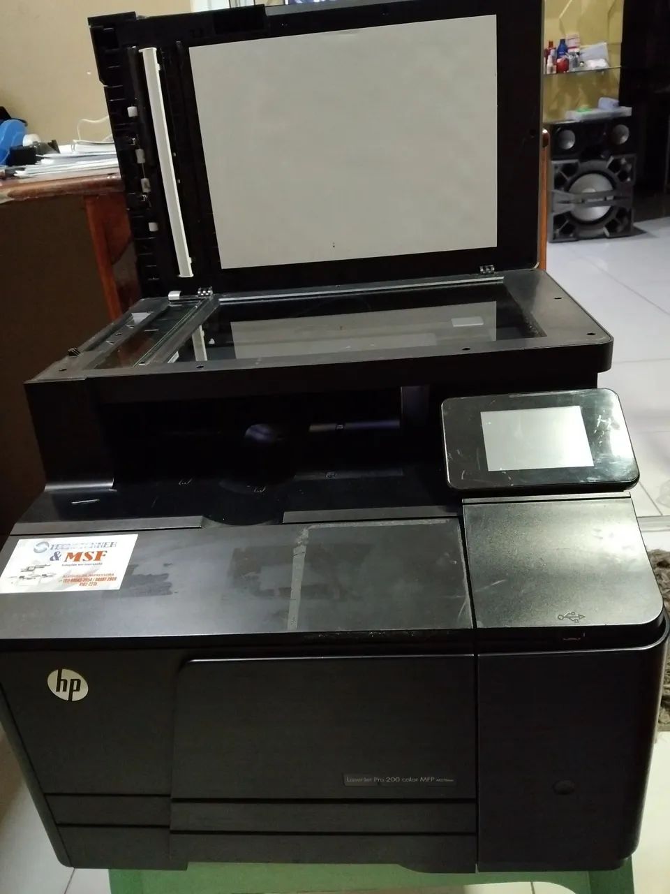 Impressora Laser Jet Pro200 colorida