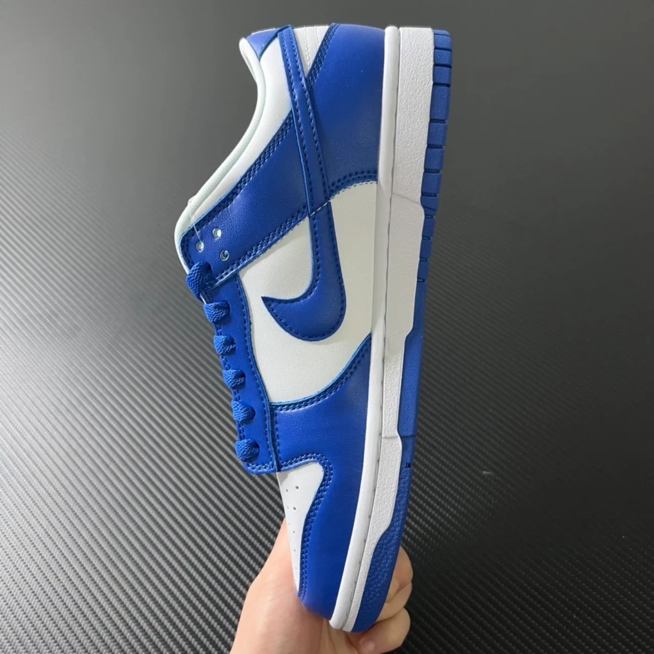 Nike dunk azul e branco 41 - Foto 3