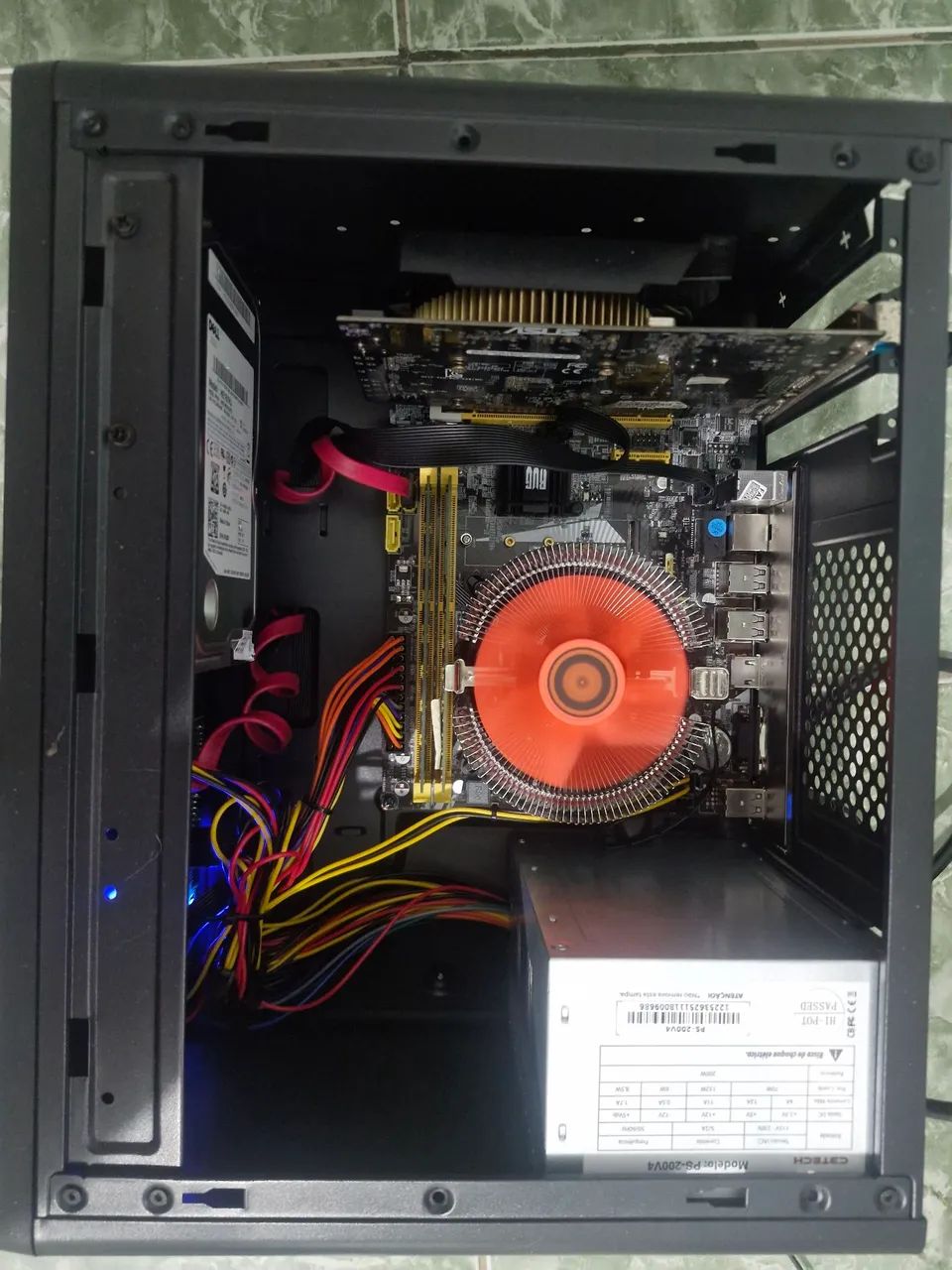 PC para estudos e jogos leves