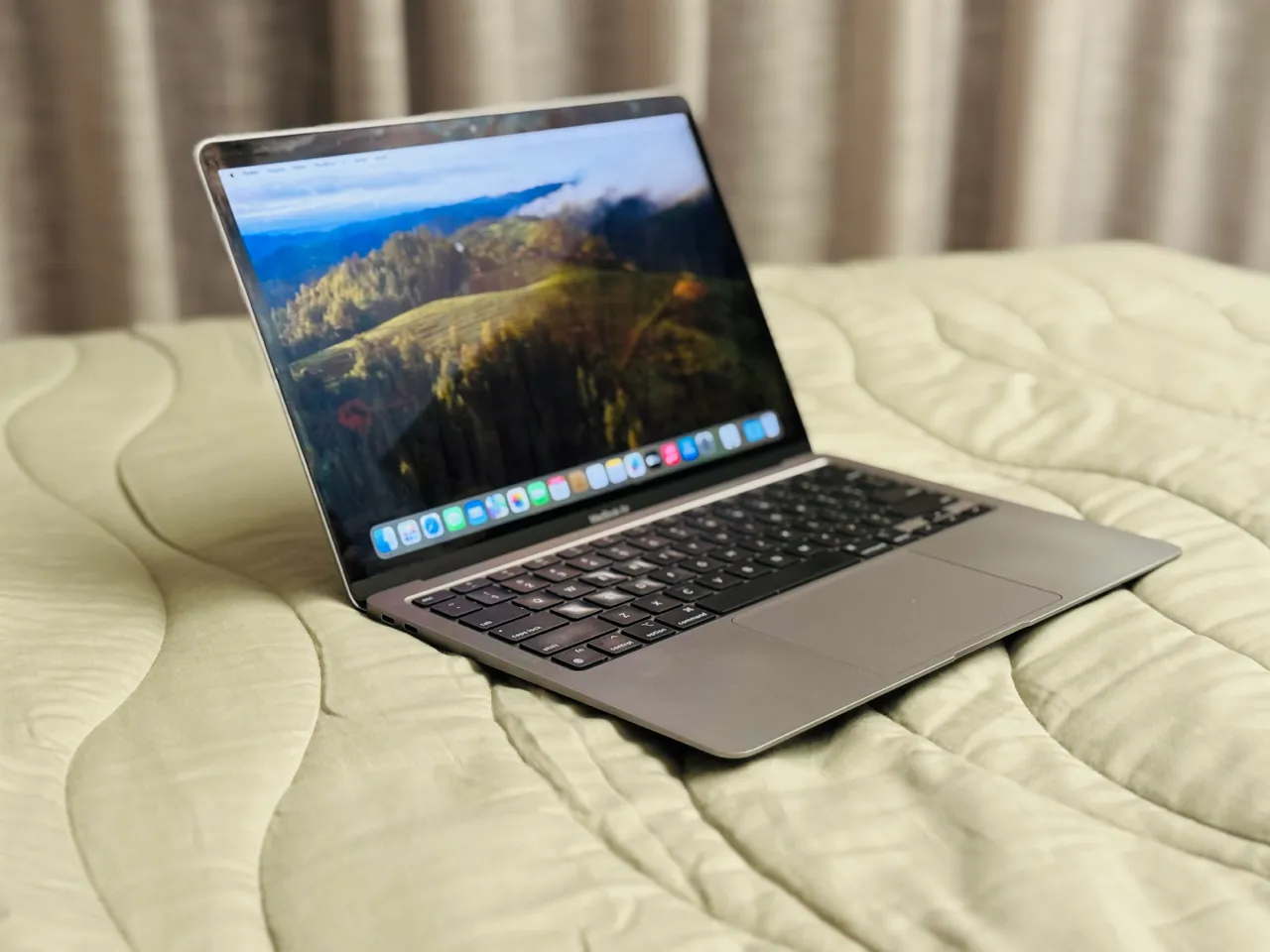 MacBook Pro 13? (2017) - Excelente Estado + Caixa Original