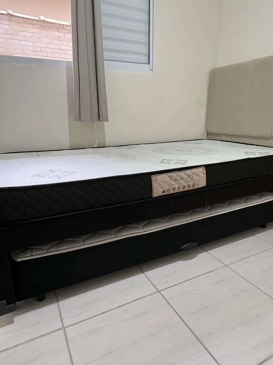 Cama de solteiro completa 