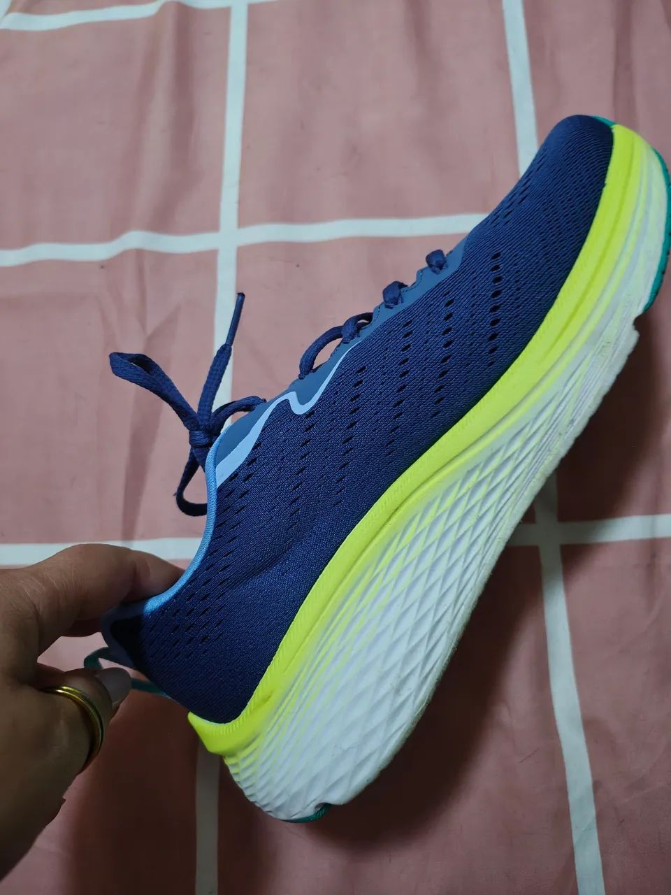 Tênis Sckechers Max cushioning 38 importado  - Foto 3