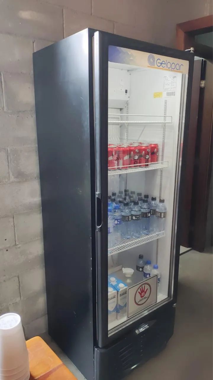 Refrigerador expositor vertical