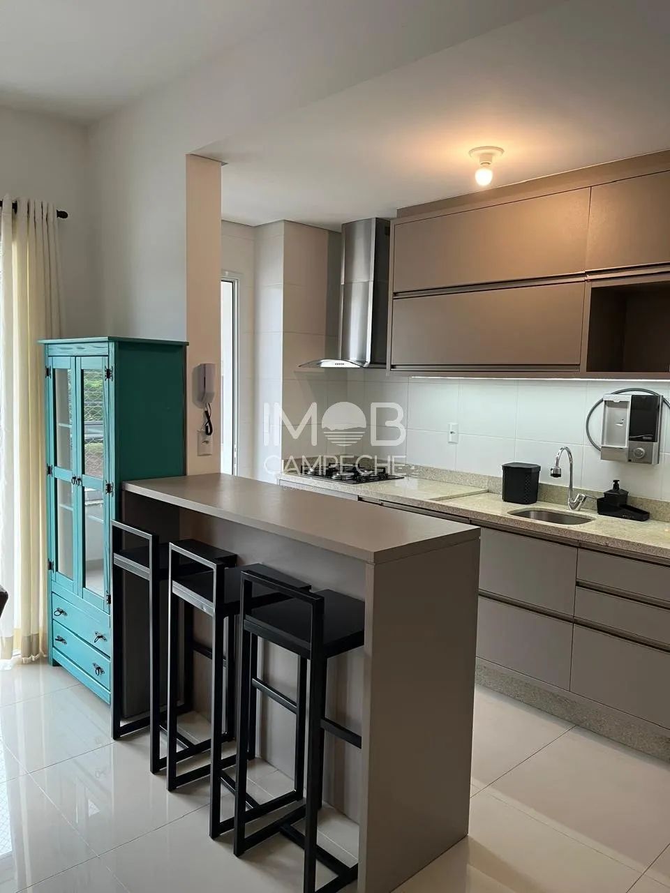 Apartamento 3 dormitórios (1 suíte) no coração do Campeche - Florianópolis - SC - Foto 2