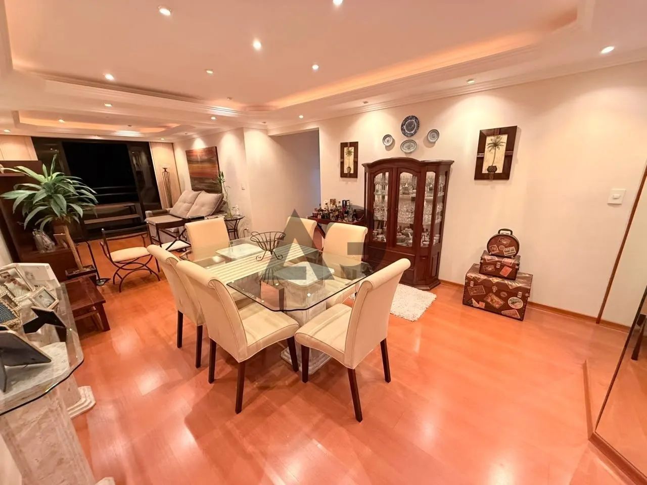 Apartamento | 3 Dormitórios | 1 Suíte |+ 1 Dormitório e W.C. na Área de Serviço | Ótima Lo - Foto 2