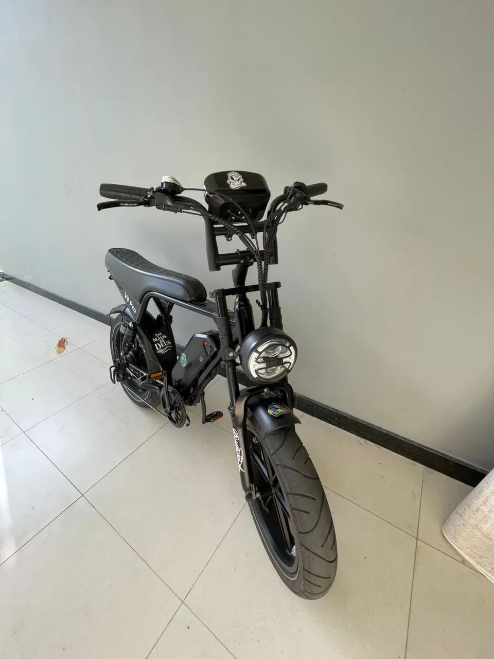 Bike elétrica V8pro preta  - Foto 5