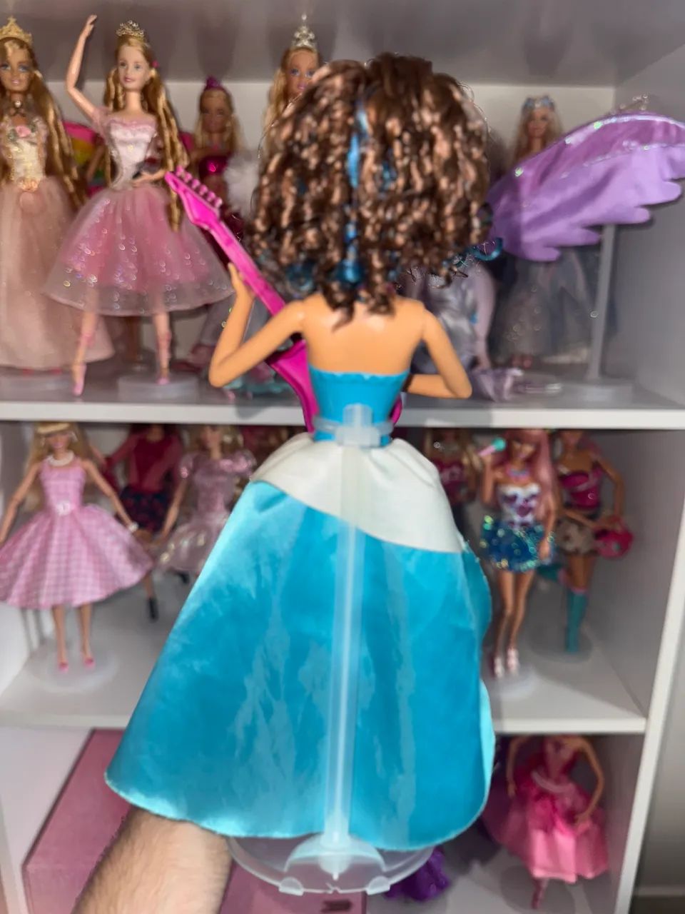 Boneca Barbie Erika Rock?n Royals - Foto 5