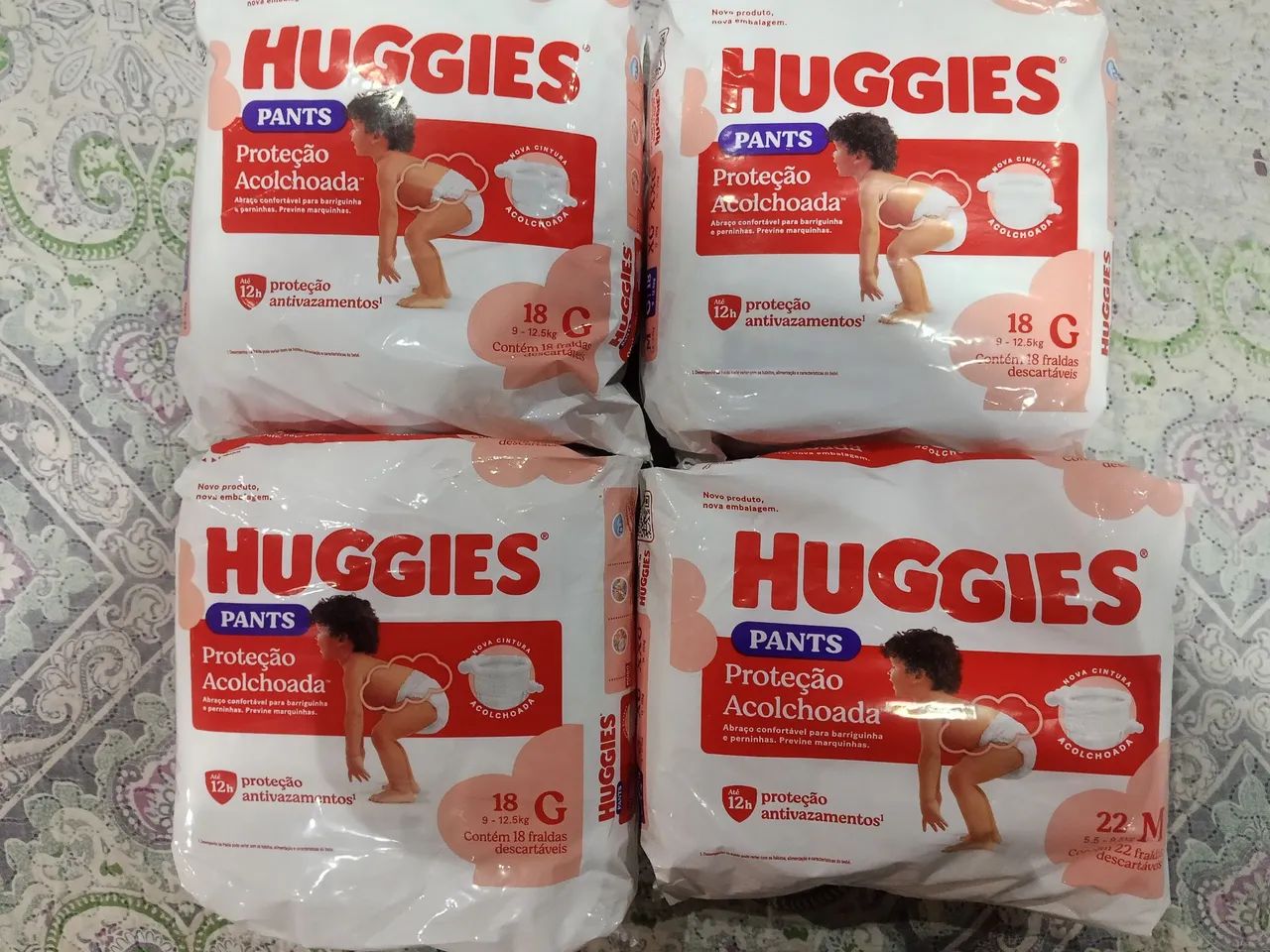 Fraldas Huggies vermelha e azul  - Foto 2
