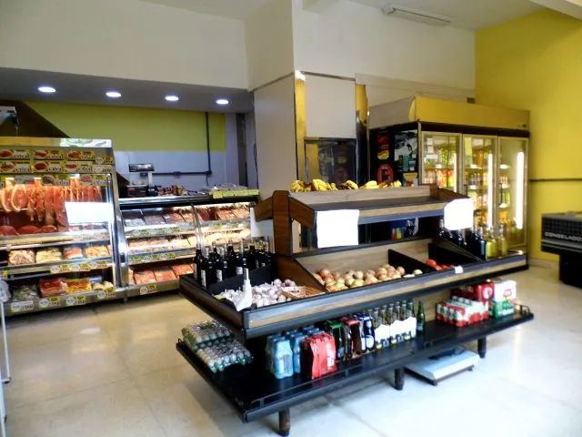 Vende-se mercado com açougue 