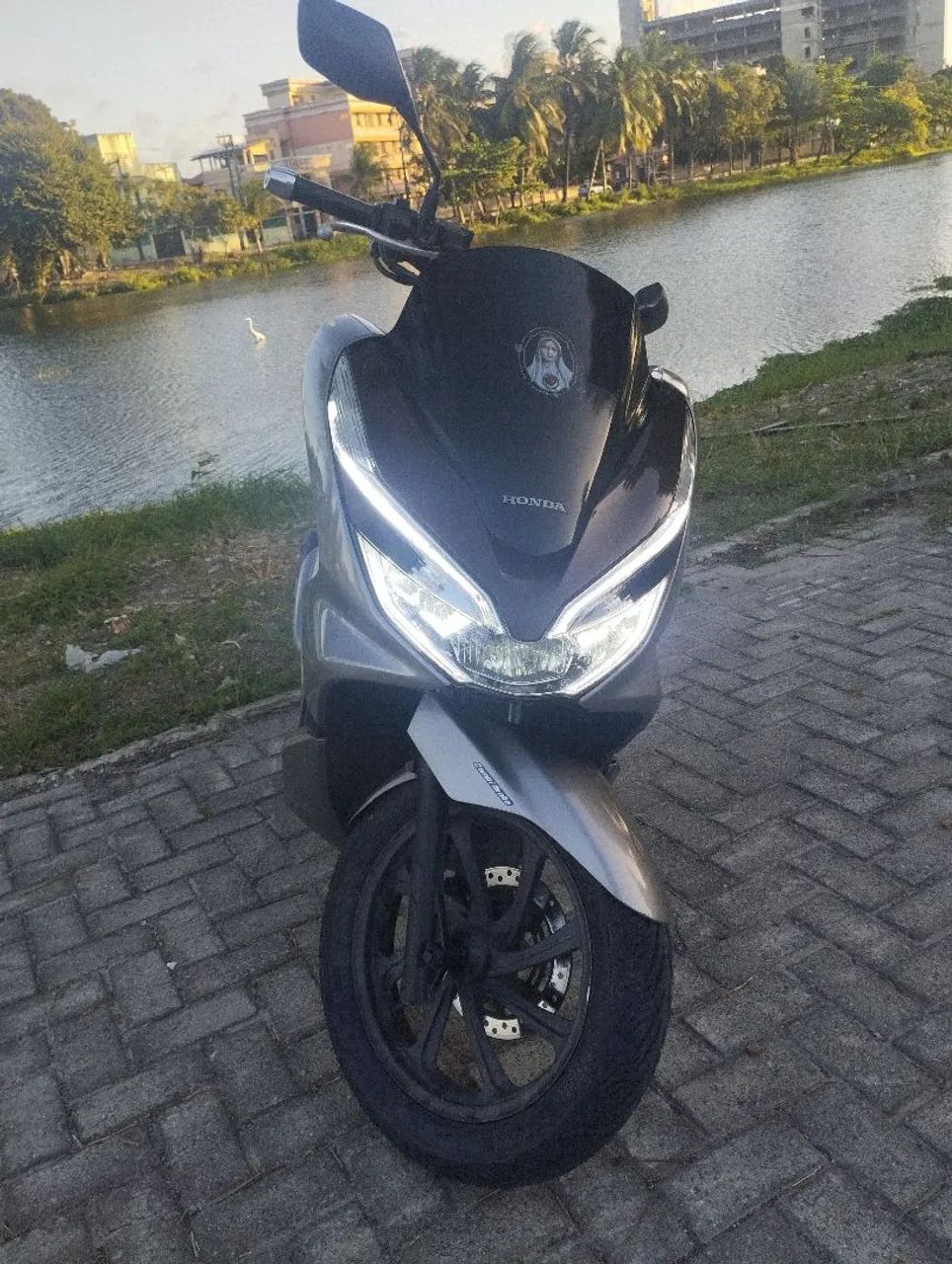 Vendo Honda PCX 150 automática!