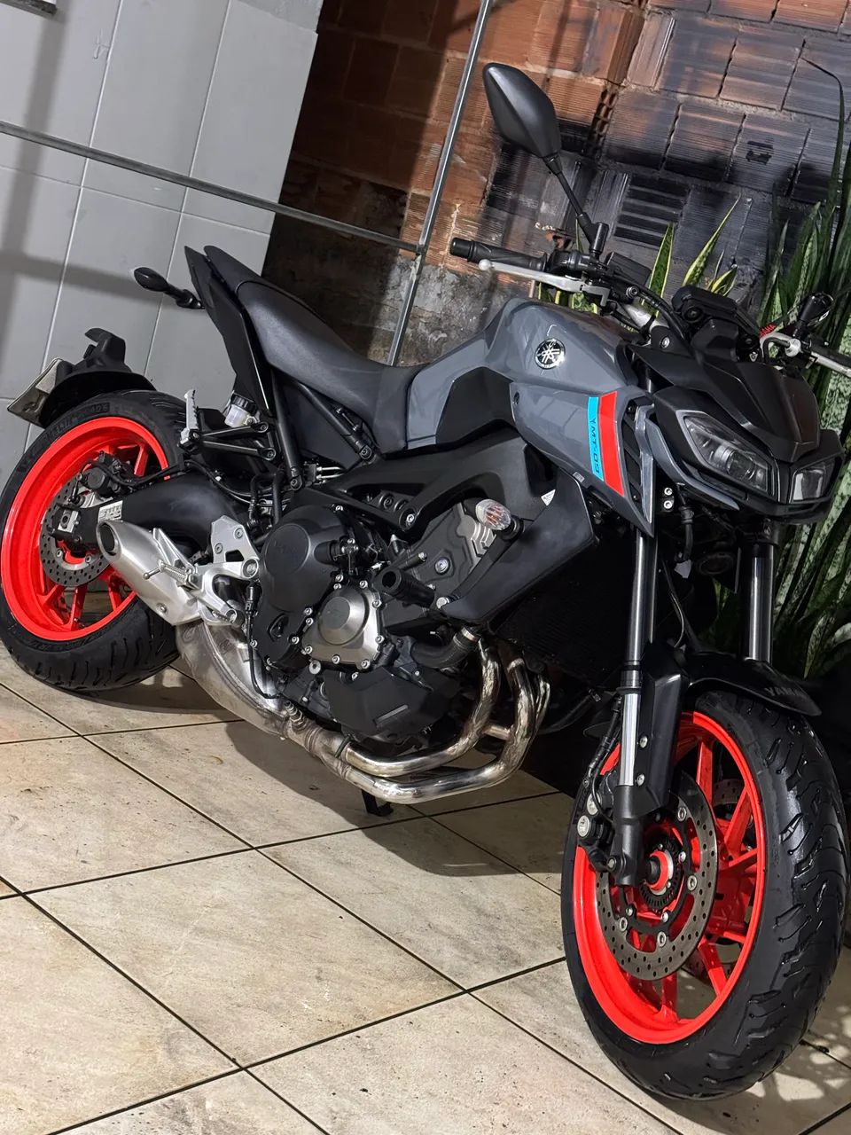 MT 09 - Zero detalhes