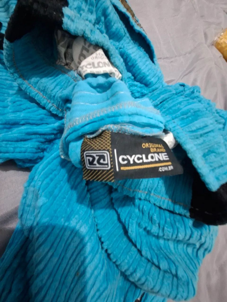 VENDO BERMUDA CYCLONE VELUDO - Foto 5
