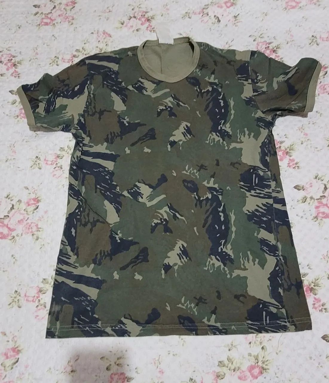 Camiseta camuflada 