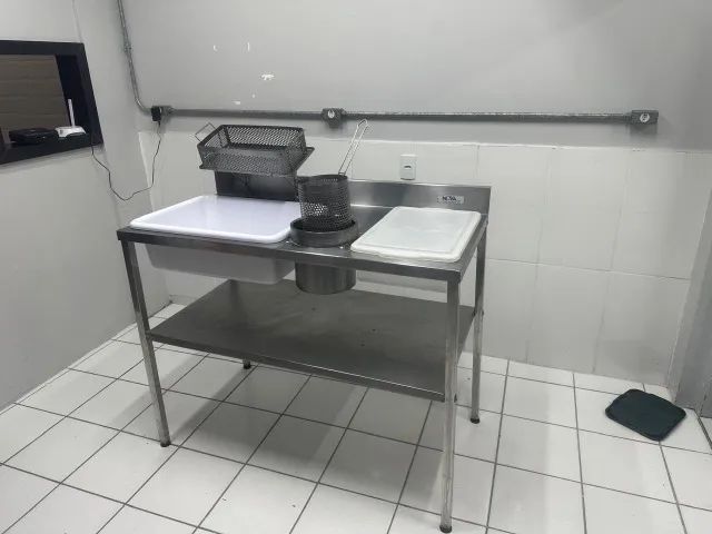 Mesa para Empanar Frango Frito 1,20m - Completa e em Ótimo Estado - BARBADA - Foto 2