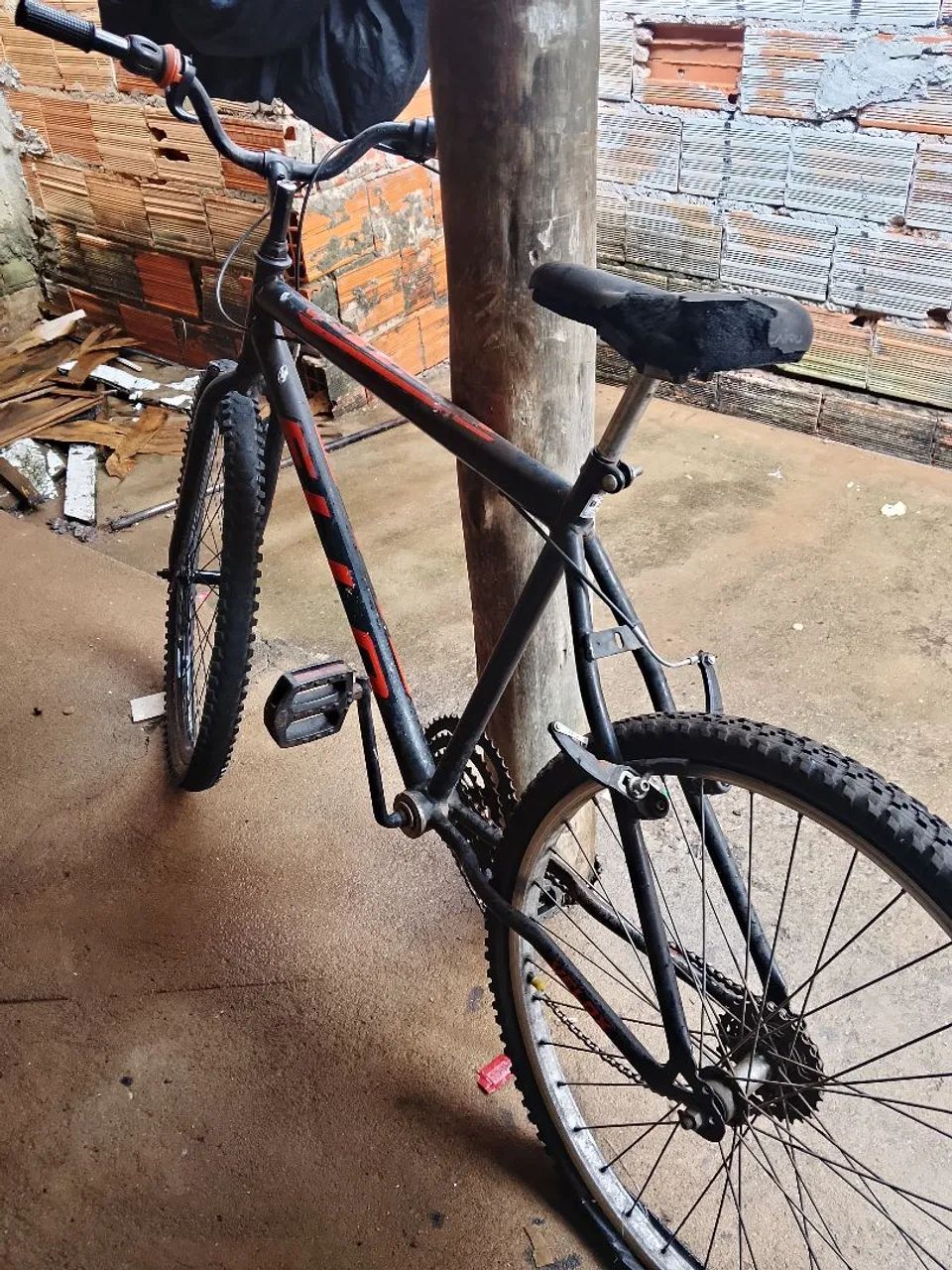 Bicicleta com defeito 