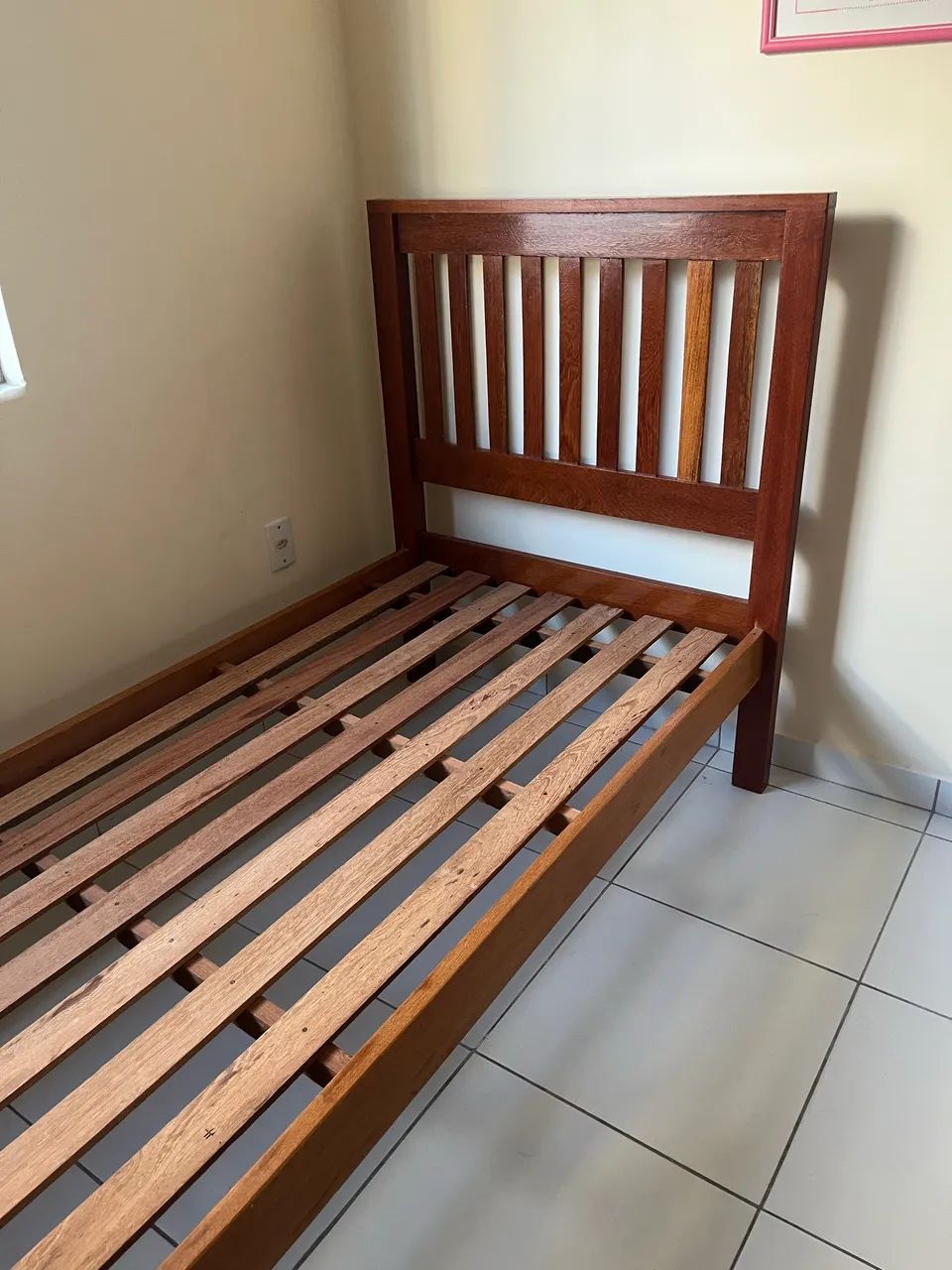 Cama de Madeira