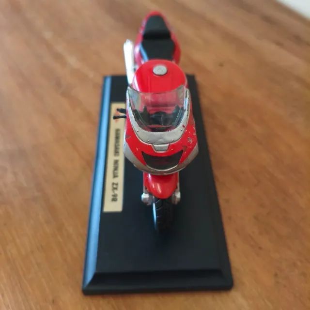 Miniatura Maisto Kawasaki Ninja ZX-9R - 1:18 - Hobbies e coleções