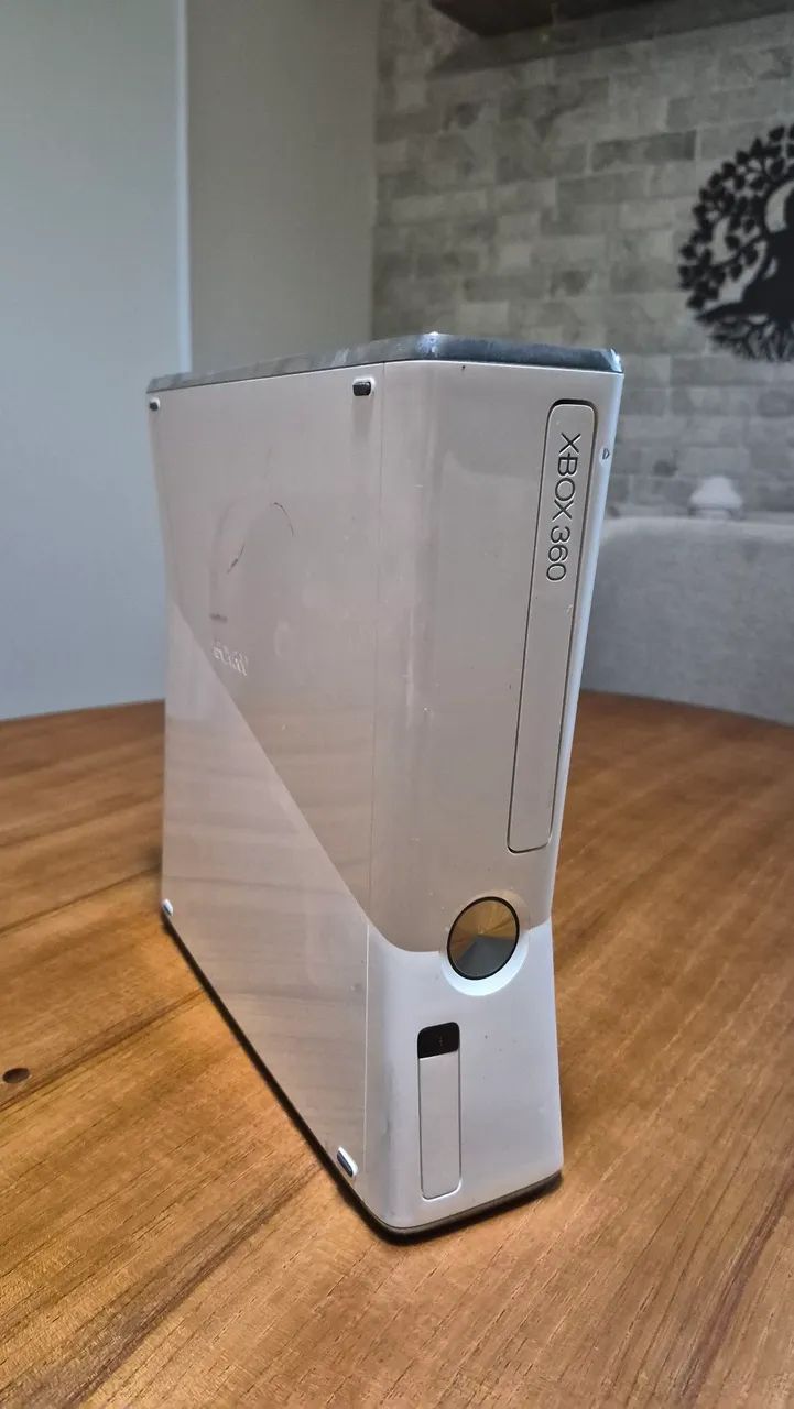 Xbox 360 com sensor Knect + 3 controles + 11 jogos - Foto 4