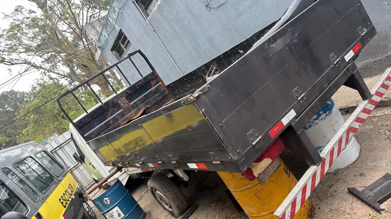 Vende se carroceria Sprinter Master Iveco 