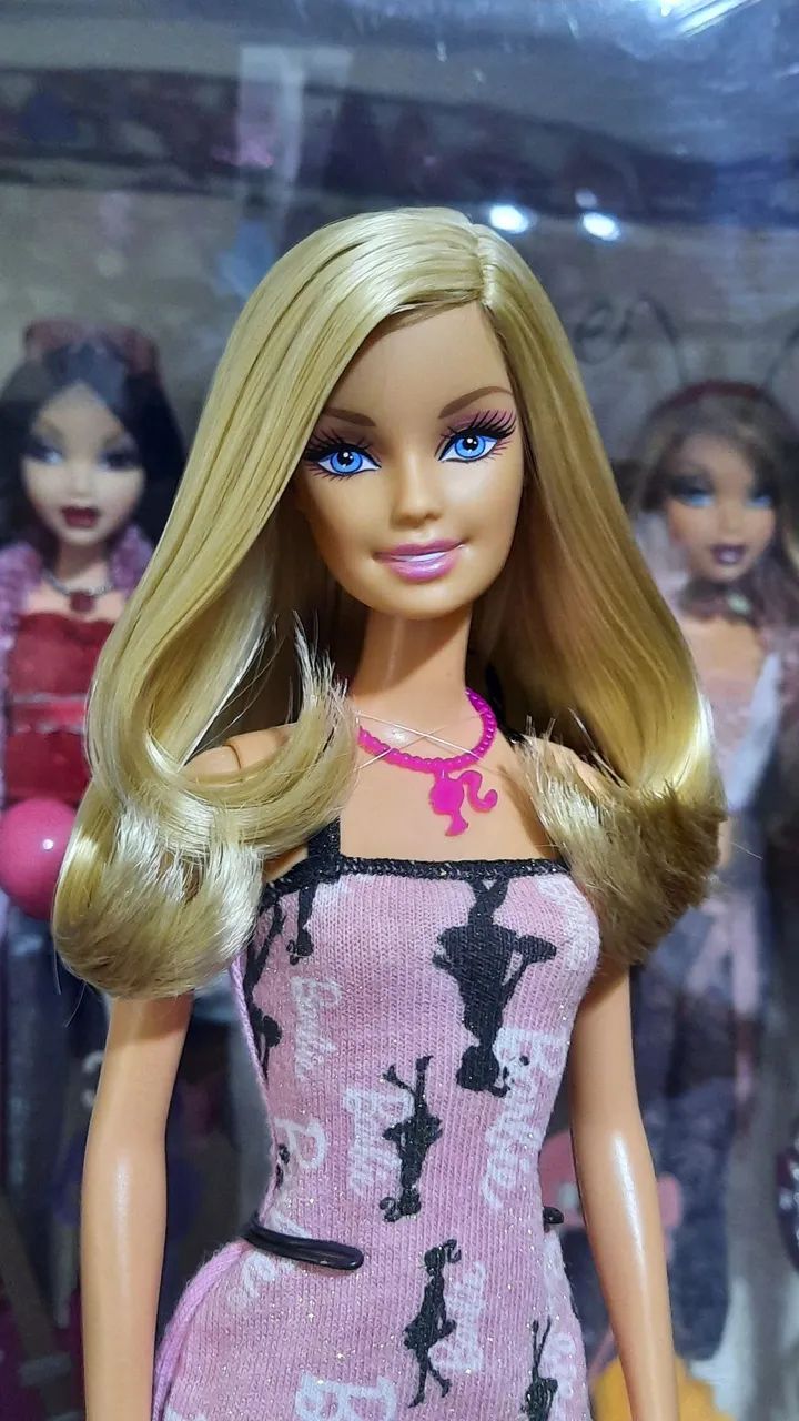 Boneca Barbie Basic 2009 - Foto 2