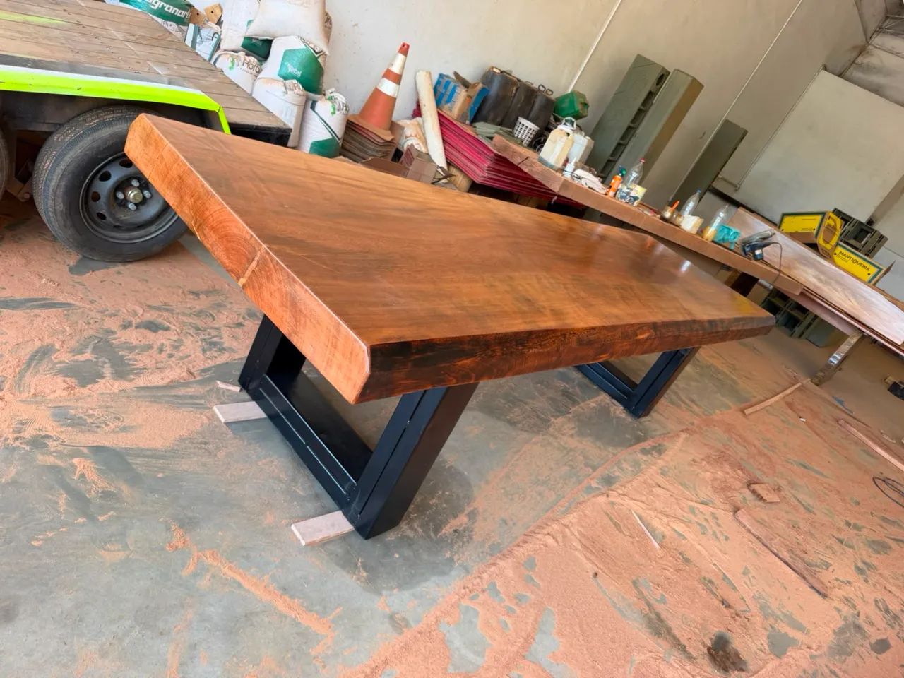 VENDE SE MESA RÚSTICA 