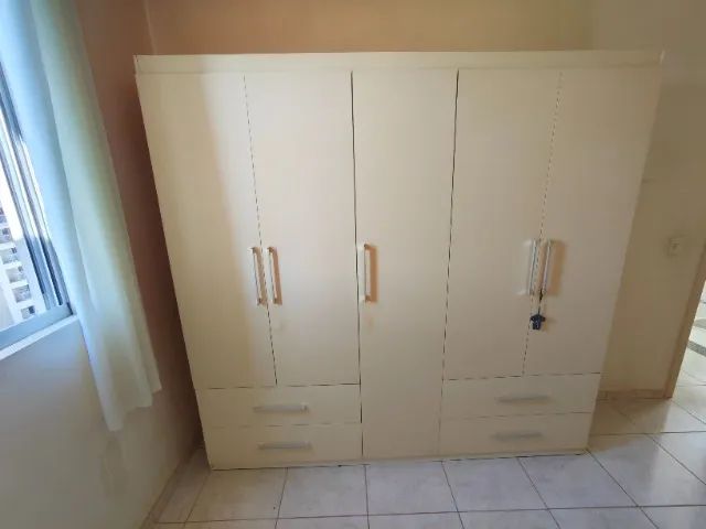 ARMÁRIO GUARDA-ROUPAS 5 PORTAS GRANDE - Foto 2