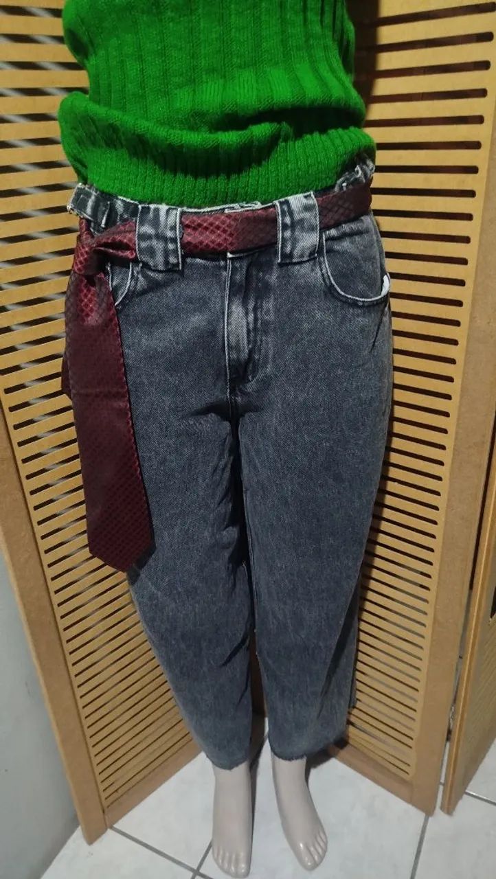 Calça jeans feminina,modelo mom nr 38