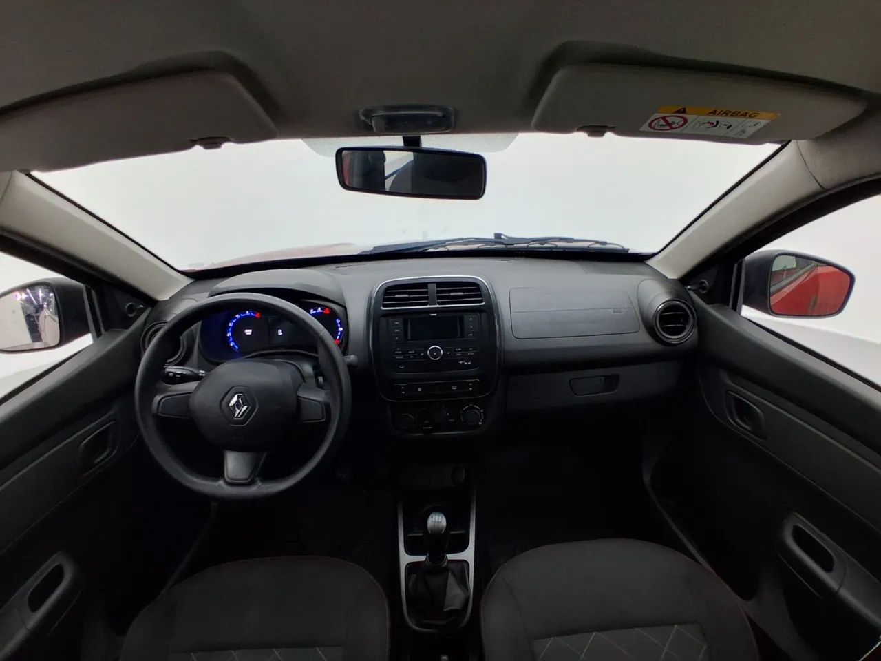 Renault Kwid 1.0 Zen, foto 15 de 18