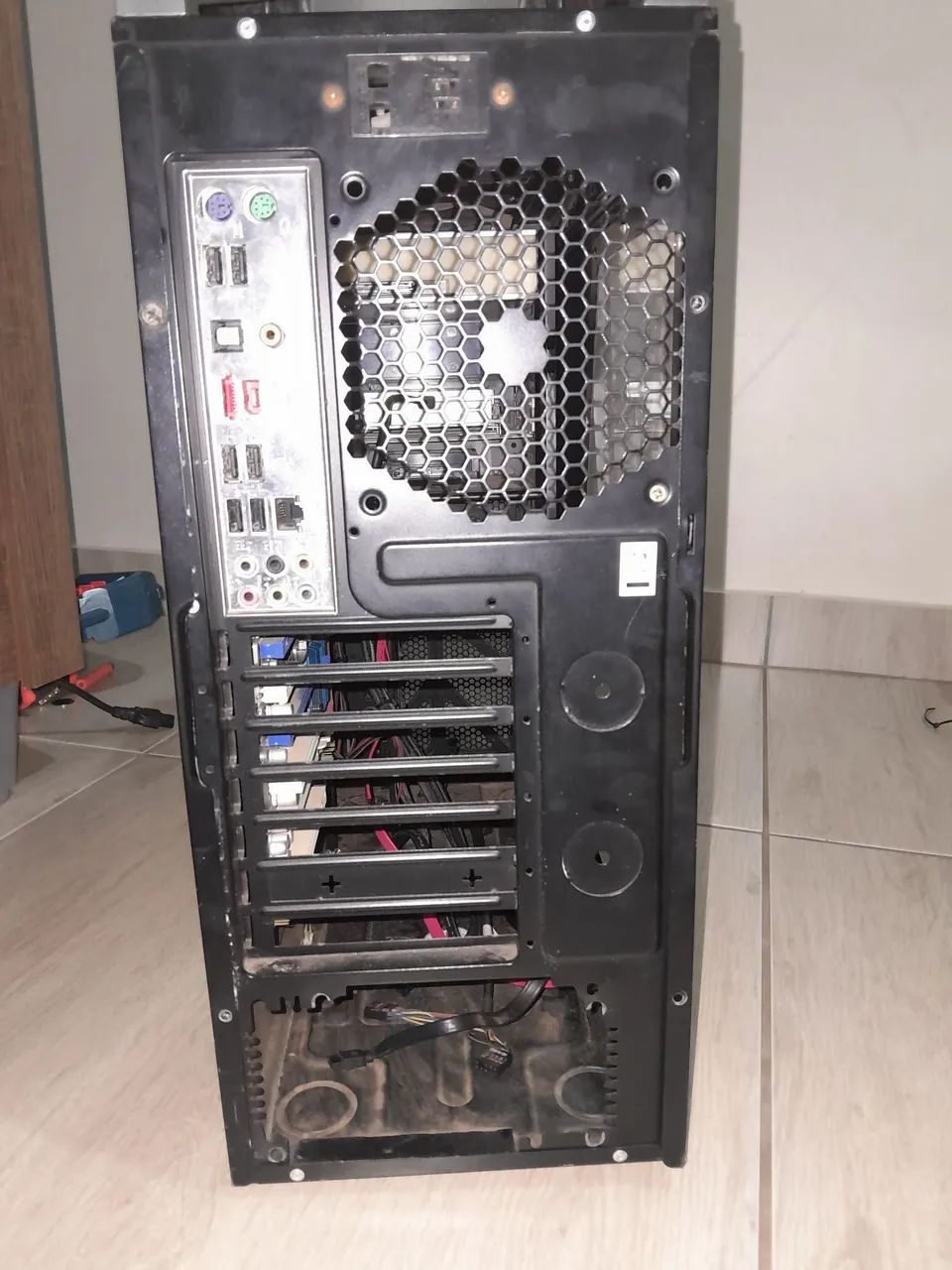 Gabinete pc 2009 com placa mãe e processador.  - Foto 4