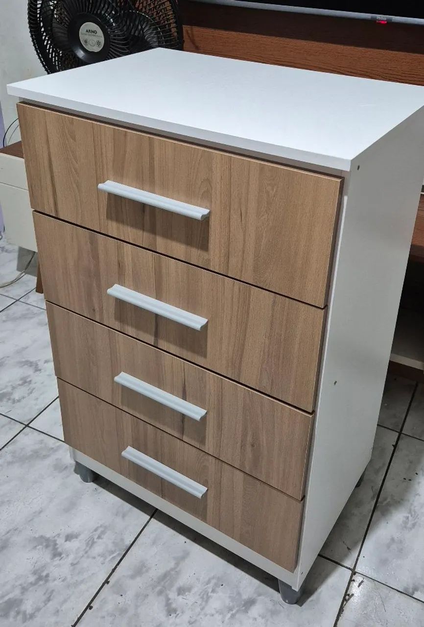 CÔMODA 4 GAVETAS NOVA