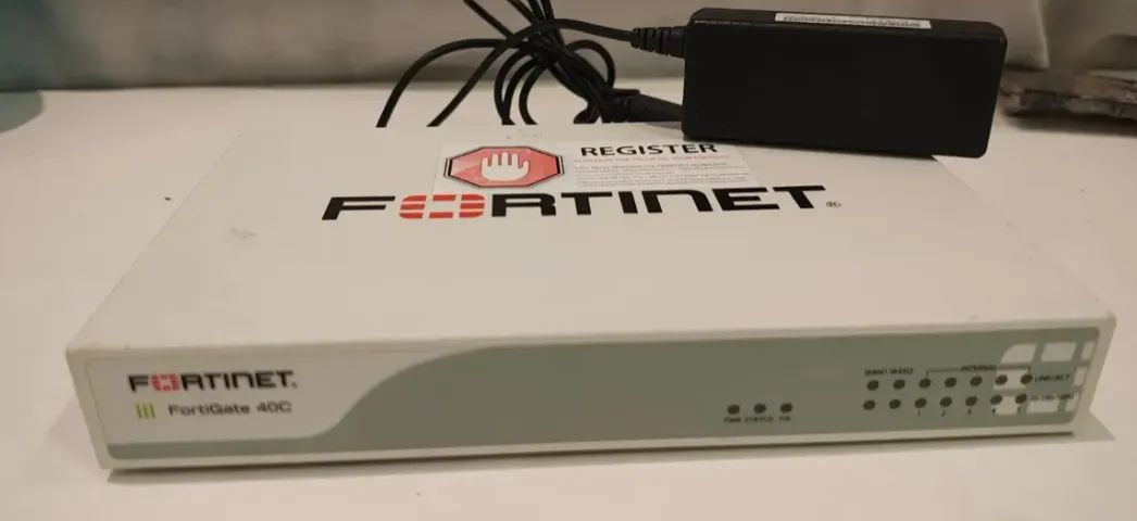 Firewall Fortigate Fortinet 40c Branco Bivolt (Usado)