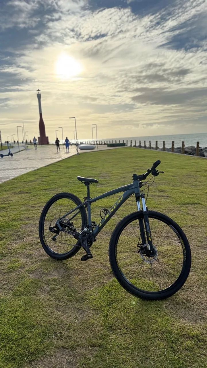 Bicicleta Oggi Hacker Sports