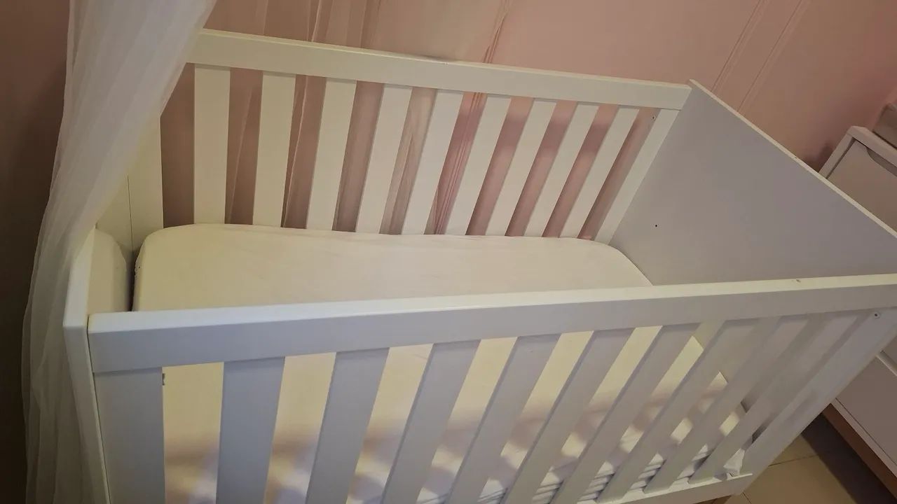Berço Infantil Branco com Colchão - Foto 4
