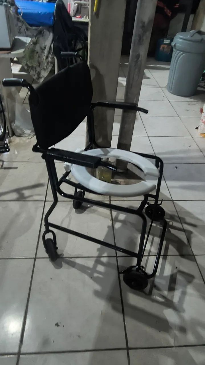 CADEIRA DE BANHO HIGIÊNICA  - Foto 4