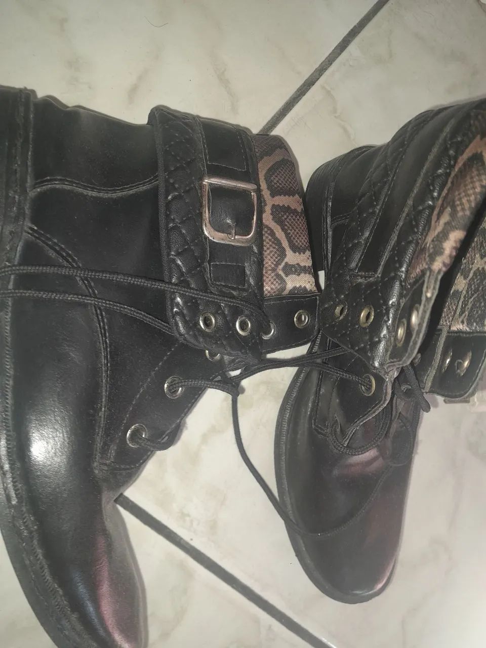 Botas