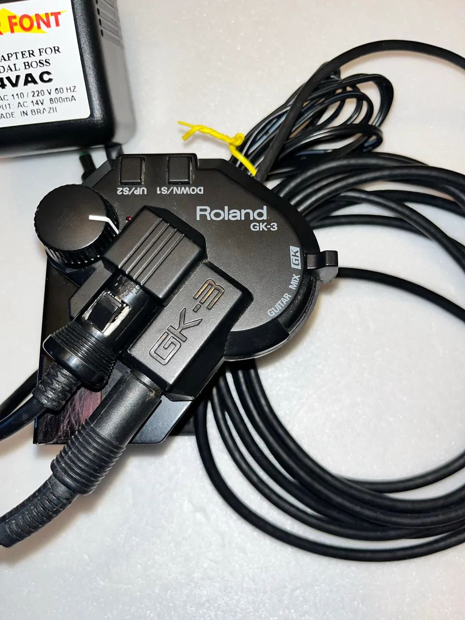 Roland GR-33 Guitar Synthesizer e Captador Midi GK-3 Roland