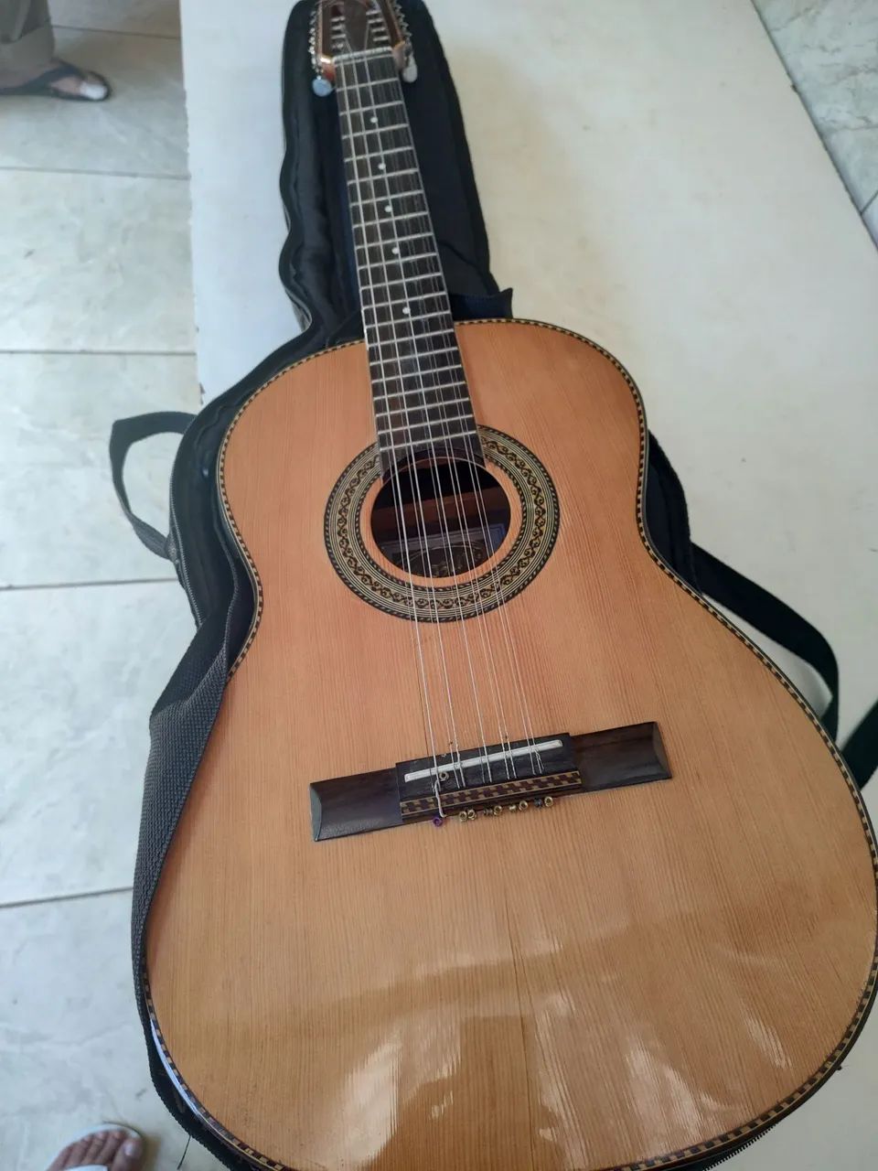 Viola Rossini eletroacústica em perfeito estado 