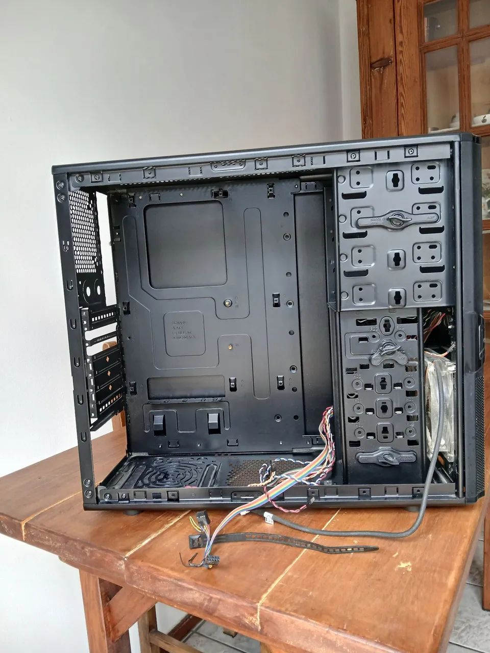 Gabinete Thermaltake ATX V3 - Foto 5