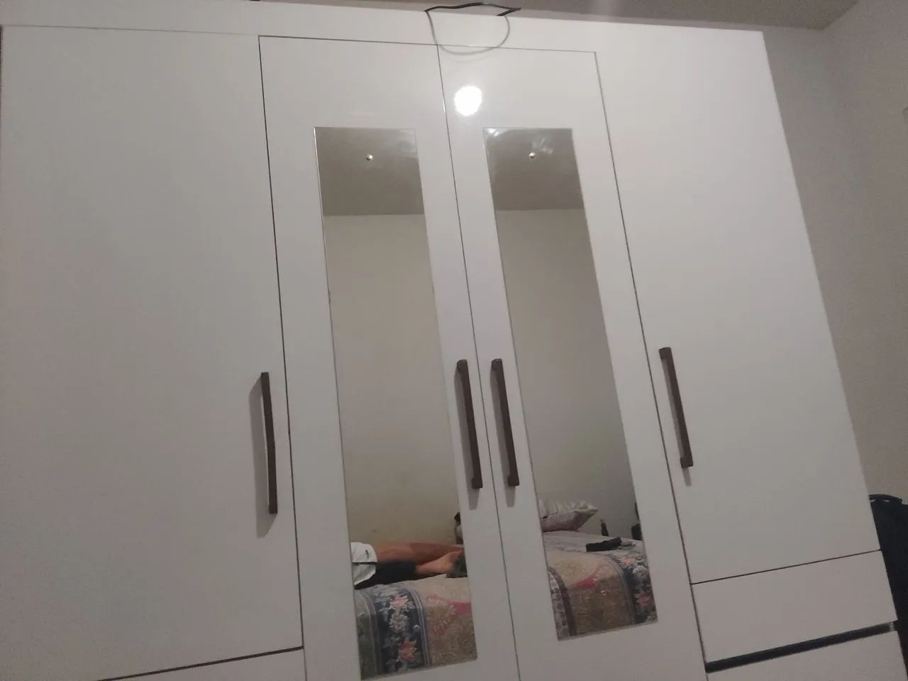Vendo Guarda - Roupa Zero - Foto 2