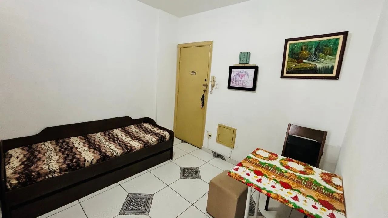 Sala living -Mobiliada - Centro- 2 quadras da praia - S.Vicente - Foto 5