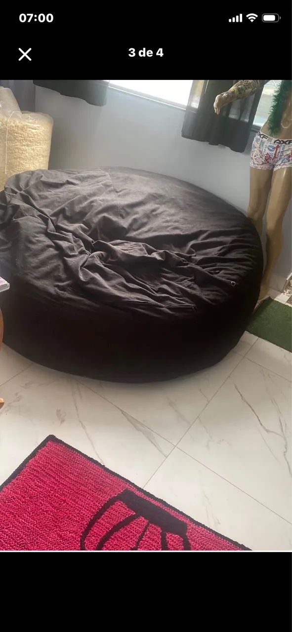 Puf gigante preto cheio 35kg. 