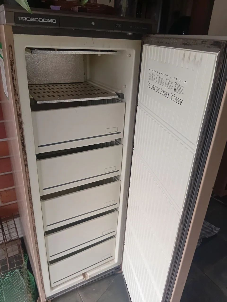 Freezer PROSDOCIMO antigo funcionando. - Foto 2