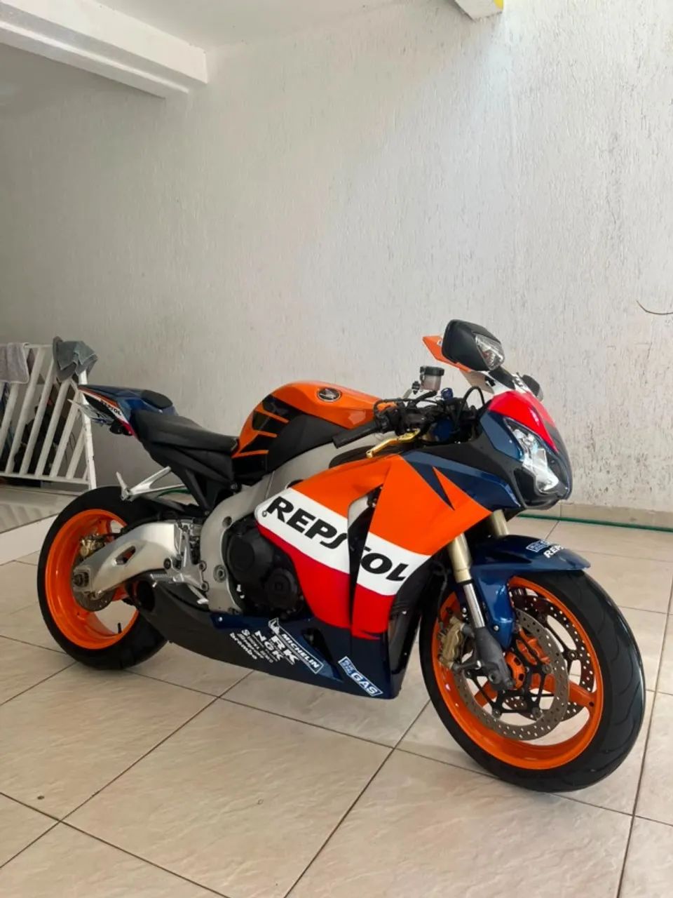 CBR 1000 RR Fireblade - Foto 4
