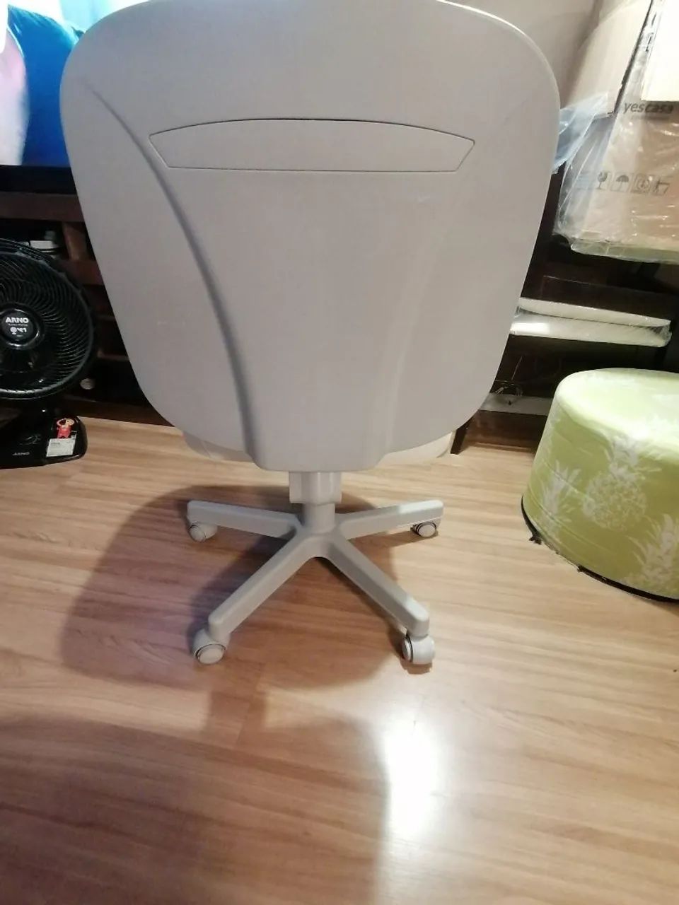 Cadeira de escritório em ótimo estado  - Foto 4