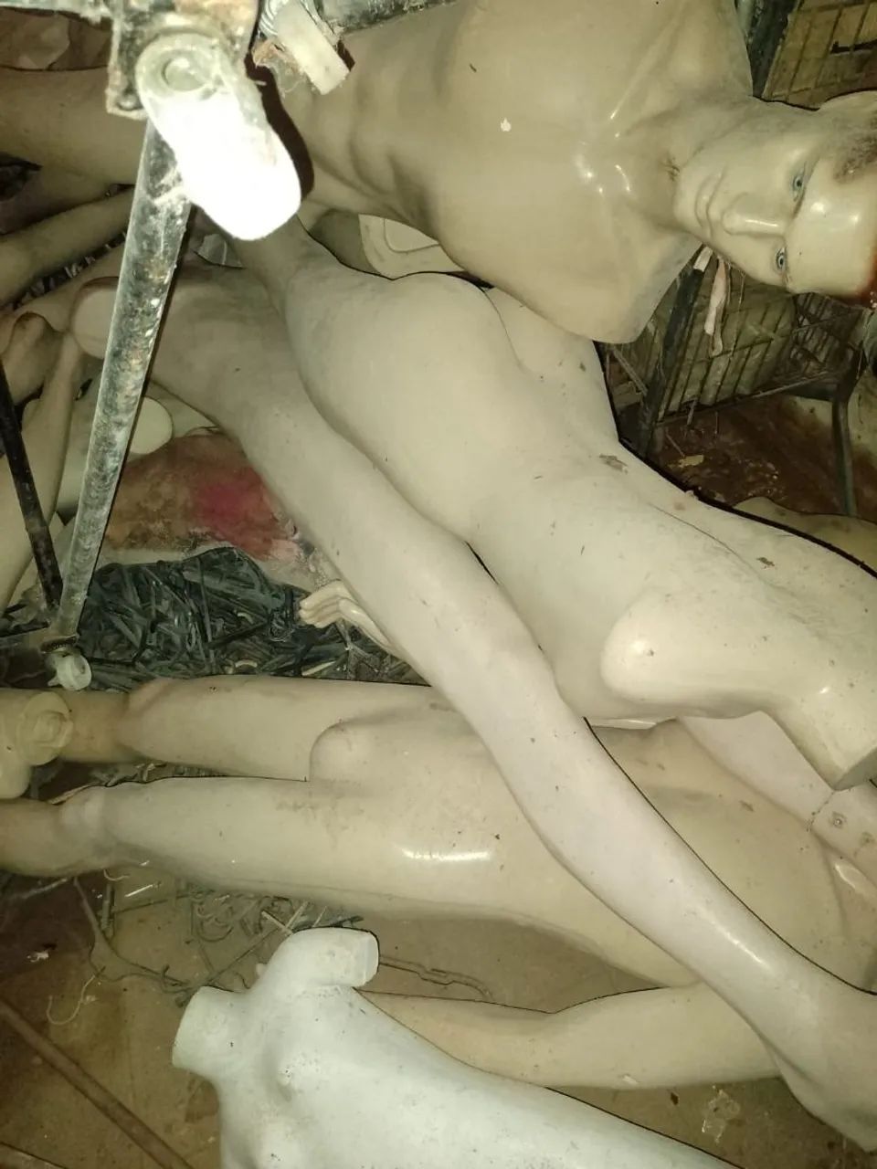 Vários manequim  - Foto 2