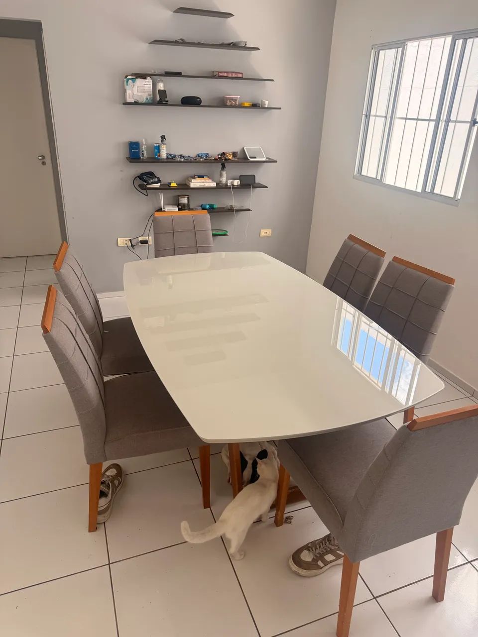 Mesa de jantar com 6 cadeiras